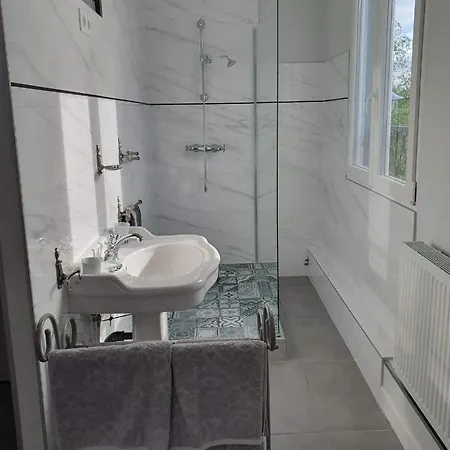 Chambre Louis 15 * 珀莱维尔